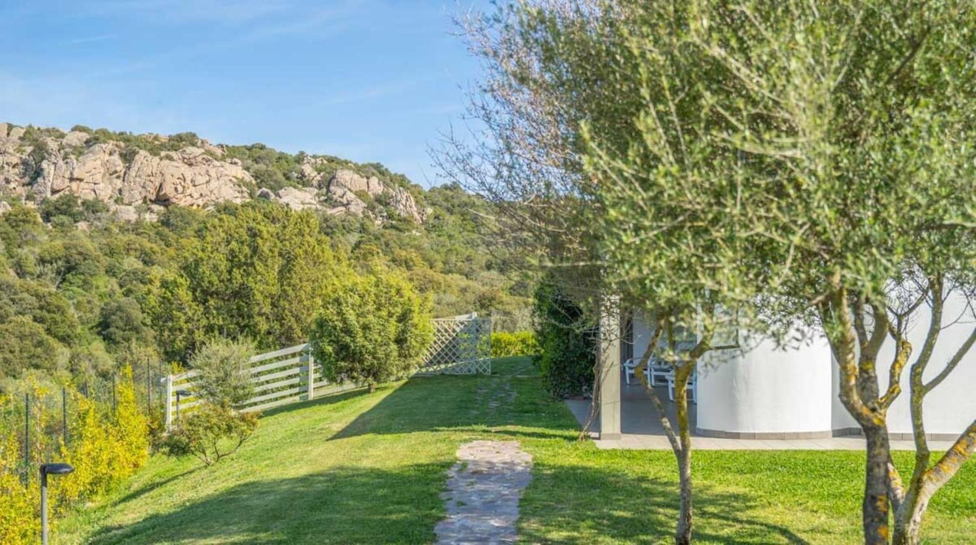 Spartaco Eco Retreat San Pantaleo Sole Ruiu Exterior foto